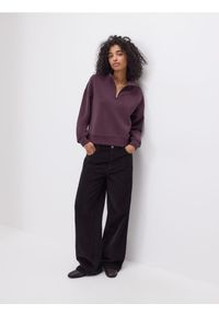 Reserved - Bluza z zamkiem - ciemnofioletowy. Kolor: fioletowy. Materiał: dzianina #1