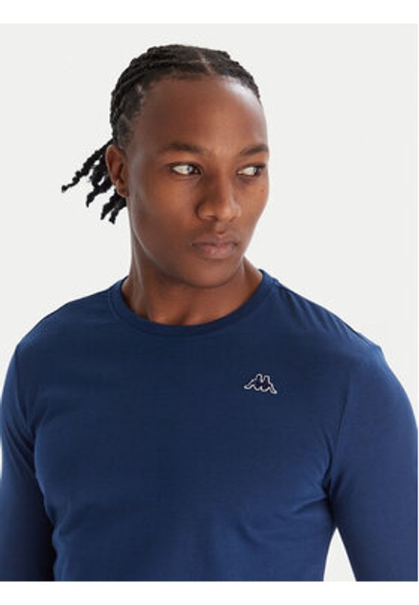 Robe di Kappa Longsleeve 631189W Niebieski Slim Fit. Kolor: niebieski. Materiał: bawełna. Długość rękawa: długi rękaw