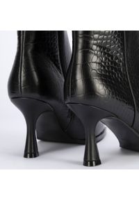 Wittchen - Botki ze skóry croco na szpilce czarne. Kolor: czarny. Materiał: skóra. Obcas: na szpilce. Styl: rockowy. Wysokość obcasa: średni #6