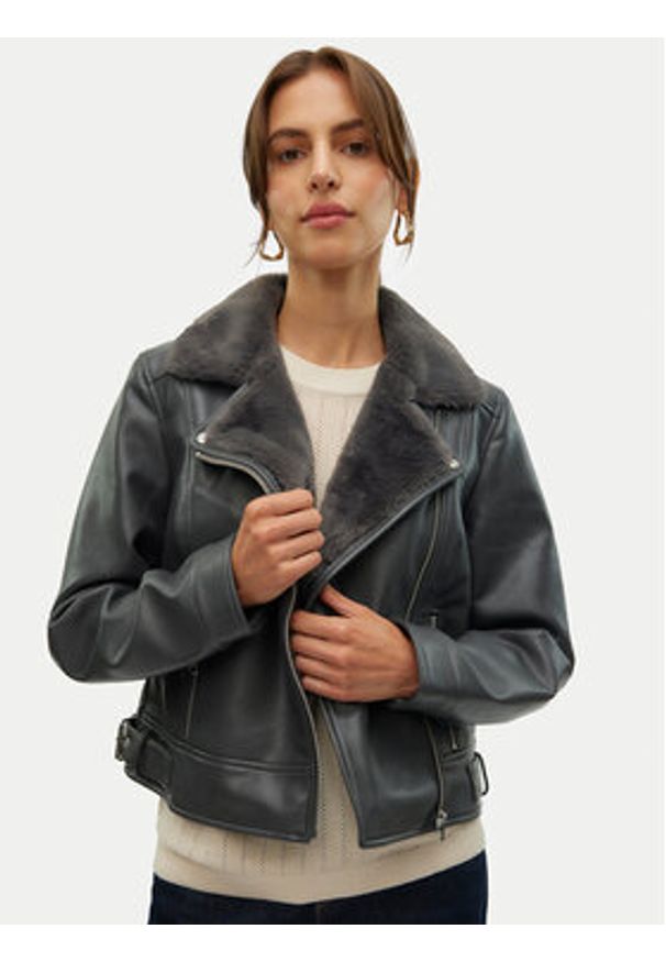 Vero Moda Kurtka z imitacji skóry Hailey 10250405 Szary Regular Fit. Kolor: szary. Materiał: skóra