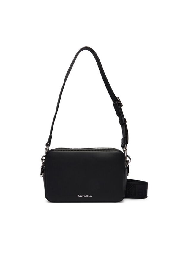 Calvin Klein Torebka Webbing Double Strap Camera Bag LV04F3165G Czarny. Kolor: czarny. Materiał: skórzane