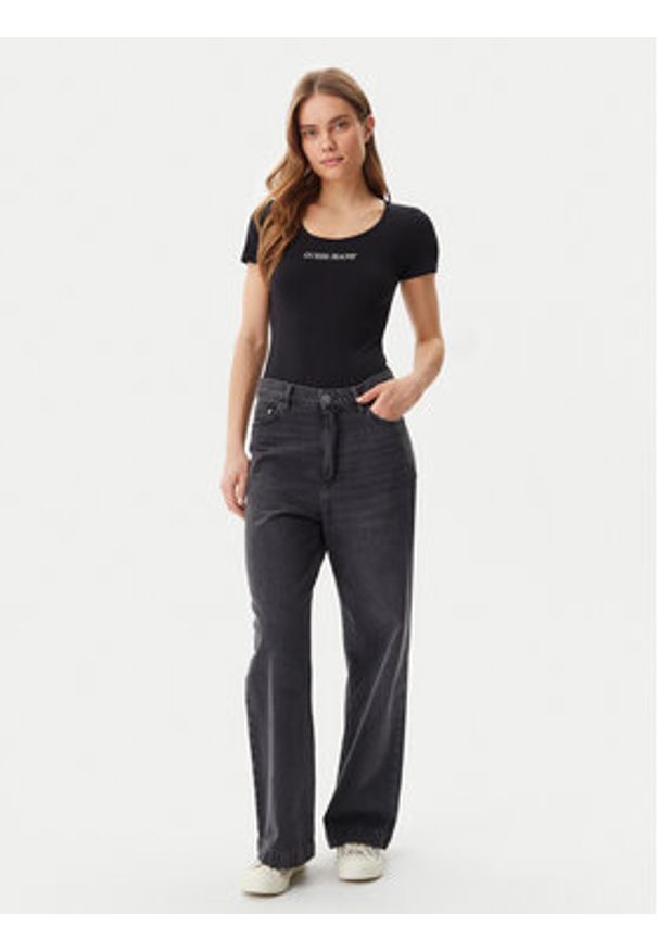 Guess Jeans Body W5GP25 J1314 Czarny Slim Fit. Kolor: czarny. Materiał: bawełna