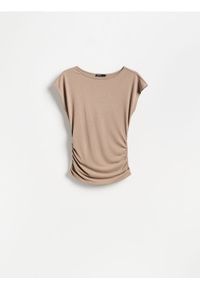 Reserved - T-shirt z modalem - beżowy. Kolor: beżowy. Materiał: dzianina