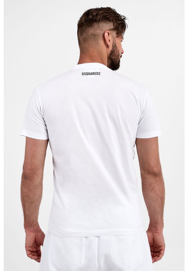 T-shirt DSQUARED2. Długość rękawa: krótki rękaw. Długość: krótkie. Wzór: napisy