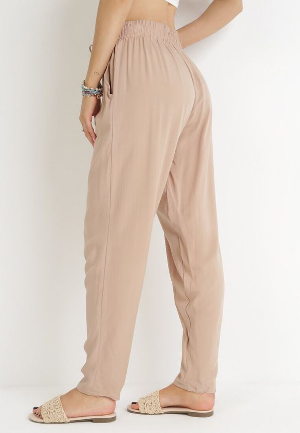 Born2be - Beżowe Spodnie z Marszczoną Gumką w Pasie i Troczkiem z Wiskozy Honori. Kolor: beżowy. Materiał: wiskoza. Długość: długie. Sezon: wiosna, lato