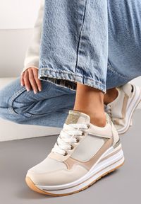 Renee - Beżowe Sneakersy na Niskiej Platformie ze Wstawkami Brokatowymi Gwenoa. Kolor: beżowy. Obcas: na platformie #1
