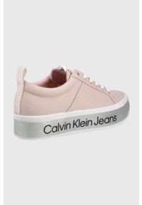 Calvin Klein Jeans tenisówki YW0YW00491.TFT damskie kolor różowy. Nosek buta: okrągły. Zapięcie: sznurówki. Kolor: różowy. Materiał: poliester, guma. Obcas: na platformie #3