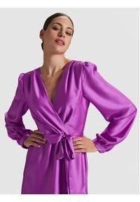 Swing Sukienka koktajlowa 5AG06500 Fioletowy Regular Fit. Kolor: fioletowy. Materiał: syntetyk. Styl: wizytowy