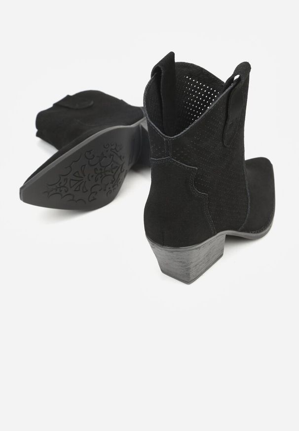 Born2be - Czarne Botki Kowbojki na Stożkowym Obcasie Elinyra. Okazja: na co dzień. Kolor: czarny. Materiał: jeans. Obcas: na obcasie. Styl: casual, elegancki. Wysokość obcasa: średni