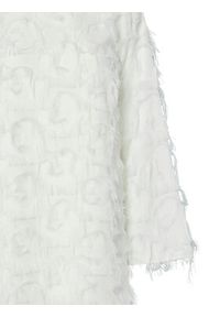 YAS Sukienka koktajlowa 26038226 Biały Loose Fit. Kolor: biały. Materiał: syntetyk. Styl: wizytowy