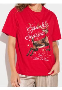 Sinsay - Bawełniana koszulka z nadrukiem świątecznym - czerwony. Kolor: czerwony. Materiał: bawełna. Wzór: nadruk. Styl: wizytowy #1
