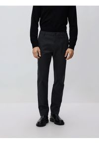 Reserved - Spodnie chino slim fit - czarny. Kolor: czarny. Materiał: bawełna, tkanina
