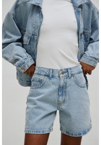 Marsala - Szorty z szerokimi nogawkami w kolorze CLASSIC BLUE - TABOO. Okazja: na plażę, na spacer. Materiał: jeans, denim. Wzór: haft. Sezon: wiosna, lato