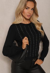 Renee - Czarny Sweter z Wiskozą Ozdobiony Cyrkoniami i Tłoczeniem Berini. Okazja: na co dzień. Kolor: czarny. Materiał: wiskoza. Długość rękawa: długi rękaw. Długość: długie. Wzór: aplikacja. Styl: klasyczny, casual, elegancki