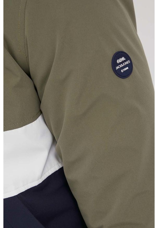 Jack & Jones kurtka męska kolor zielony przejściowa. Okazja: na co dzień. Kolor: zielony. Materiał: poliester. Styl: casual