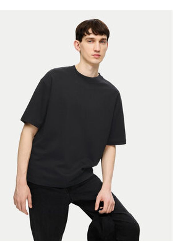 Selected Homme T-Shirt 16094143 Czarny Loose Fit. Kolor: czarny. Materiał: syntetyk, bawełna
