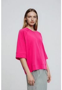 MOODO - Bluza z krótkimi i szerokimi rękawami fuksjowa. Materiał: poliester, bawełna, elastan. Długość: krótkie #1