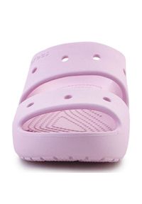 Klapki Crocs Classic Sandal V2 209403-6GD różowe. Okazja: na spacer, na plażę, na co dzień. Kolor: różowy. Materiał: materiał. Sezon: lato. Styl: casual
