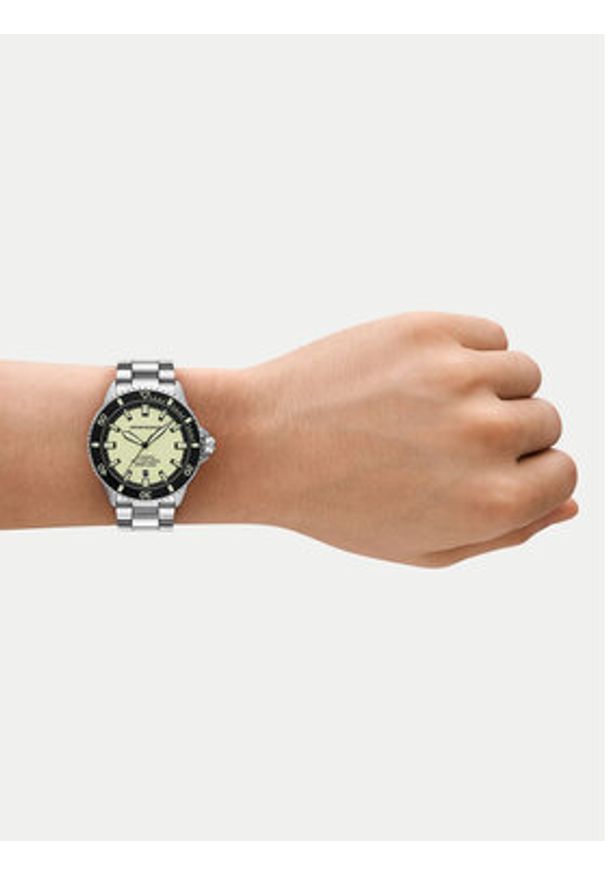 Emporio Armani Zegarek Sea Explorer AR60083 Srebrny. Kolor: srebrny