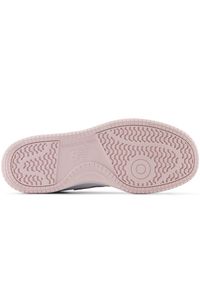 Buty damskie New Balance BBW80PNK – białe. Okazja: na co dzień. Kolor: biały. Materiał: guma, skóra, materiał, syntetyk. Szerokość cholewki: normalna. Sport: turystyka piesza, koszykówka #2