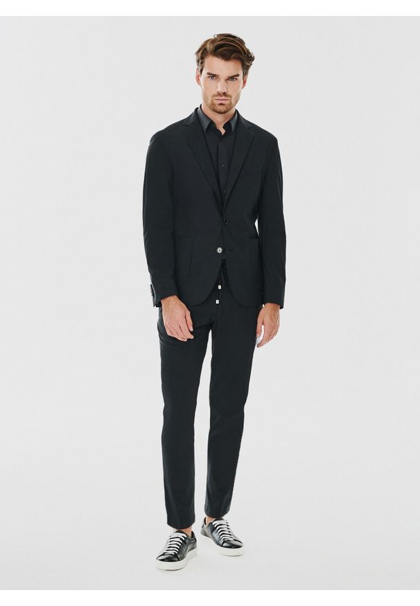 Pako Lorente - PAKO LORENTE – Marynarka garniturowa w kolorze czarnym. Kolor: czarny. Materiał: poliamid, elastan. Wzór: gładki