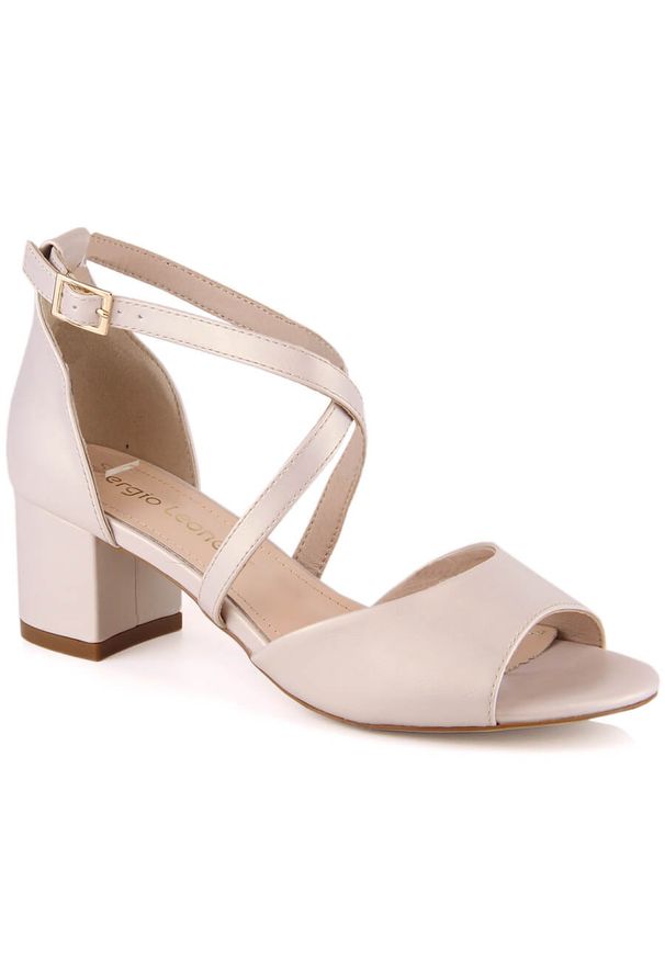 Sandały damskie wizytowe na obcasie beż perła Sergio Leone SK825. Kolor: beżowy. Materiał: skóra ekologiczna. Obcas: na obcasie. Styl: wizytowy. Wysokość obcasa: średni