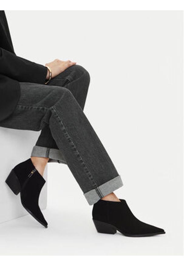 Gino Rossi Botki EO-VITA-1772 Czarny. Kolor: czarny. Materiał: zamsz, skóra