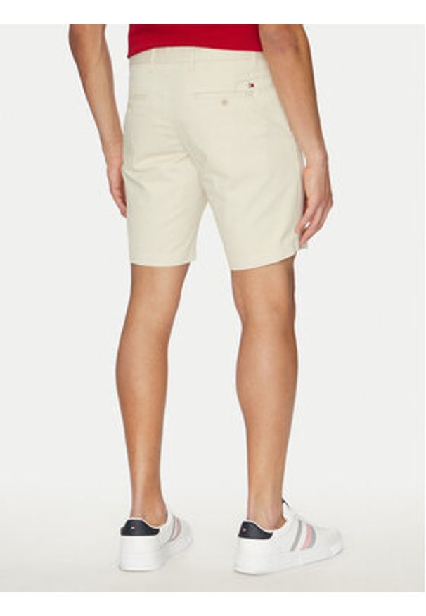 TOMMY HILFIGER - Tommy Hilfiger Szorty materiałowe Brooklyn MW0MW23563 Beżowy Regular Fit. Kolor: beżowy. Materiał: bawełna