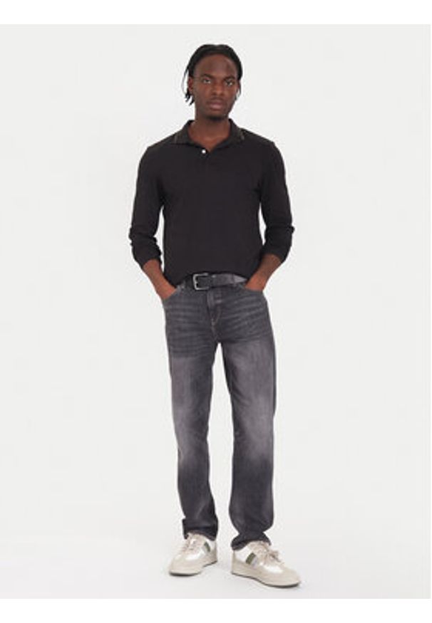 Guess Polo M5BP58 K7O64 Czarny Slim Fit. Typ kołnierza: polo. Kolor: czarny. Materiał: bawełna