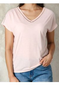 Sinsay - Bluzka z wiskozą z ażurowymi wstawkami - różowy. Kolor: różowy. Materiał: wiskoza. Wzór: ażurowy #1