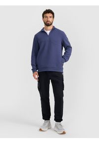 4f - 4F Bluza dresowa z dzianiny waflowej męska - granatowa XXL. Okazja: na co dzień. Typ kołnierza: kołnierzyk stójkowy. Kolor: niebieski. Materiał: dresówka, dzianina. Styl: sportowy, casual #2