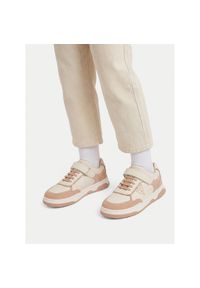 Sneakersy Guess. Kolor: kremowy #1