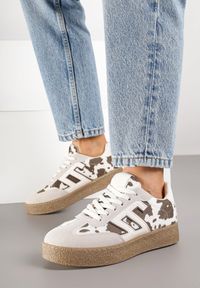 Born2be - Czarno-Białe Sneakersy z Geometrycznym Wzorem Adelnaria. Okazja: na co dzień. Kolor: czarny. Materiał: jeans. Wzór: geometria