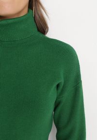 Born2be - Ciemnozielona Sukienka z Wełną o Swetrowym Fasonie z Golfem Haweilla. Typ kołnierza: golf. Kolor: zielony. Materiał: wełna. Sezon: jesień, zima #5