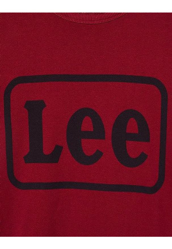 Lee - LEE LOGO CREW SWS MĘSKA BLUZA KLASYCZNA LOGO RHUBARB RED L80JFBGB 112121397. Styl: klasyczny