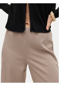 Vero Moda Spodnie materiałowe Berlin 10318454 Beżowy Wide Leg. Kolor: beżowy. Materiał: syntetyk #2