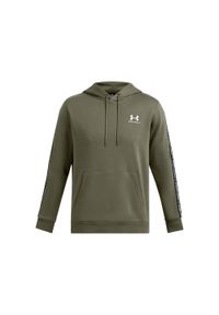 Bluza z kapturem z logo na paskach Under Armour Icon Fleece. Typ kołnierza: kaptur. Kolor: zielony, biały, wielokolorowy. Materiał: materiał #1