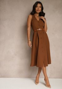 Renee - Brązowa Rozkloszowana Sukienka z Guzikami Folunira. Kolor: brązowy. Sezon: lato, wiosna. Styl: elegancki