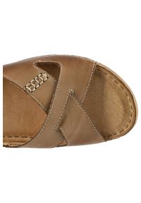 Brązowe Sandały Pollonus Damskie Stylowe Buty. Zapięcie: rzepy. Kolor: brązowy. Materiał: skóra. Sezon: lato. Obcas: na platformie. Styl: elegancki #3