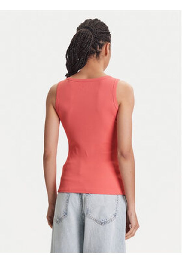 Guess Top W5YP00 KCXJ2 Różowy Regular Fit. Kolor: różowy. Materiał: syntetyk