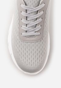 Born2be - Szare Minimalistyczne Buty Sportowe z Siateczki na Tłoczonej Podeszwie Zanera. Okazja: na co dzień, na spacer. Kolor: szary. Materiał: jeans. Szerokość cholewki: normalna. Sport: turystyka piesza, fitness, joga i pilates #5