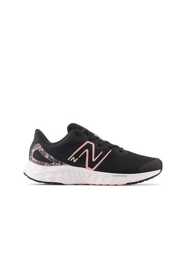 Buty do chodzenia damskie New Balance GPARIRB4. Zapięcie: sznurówki. Kolor: czarny. Materiał: tkanina, materiał, syntetyk, guma. Szerokość cholewki: normalna. Sport: turystyka piesza