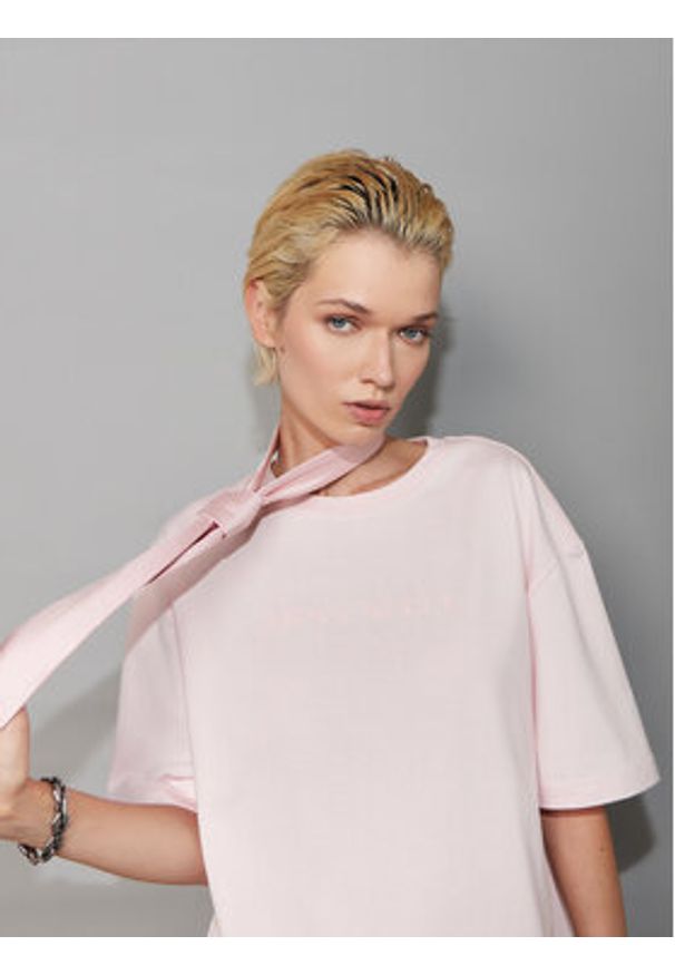 Miss Sixty T-Shirt 6L2SJ2120000 Różowy Regular Fit. Kolor: różowy. Materiał: bawełna