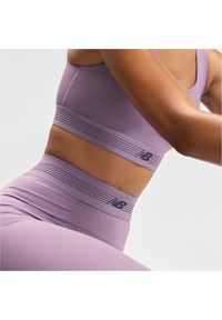 Legginsy damskie do treningu New Balance AC WB6160E1AA5 – fioletowe. Stan: podwyższony. Kolor: fioletowy. Materiał: poliester, lycra, materiał. Wzór: gładki. Sport: fitness #4