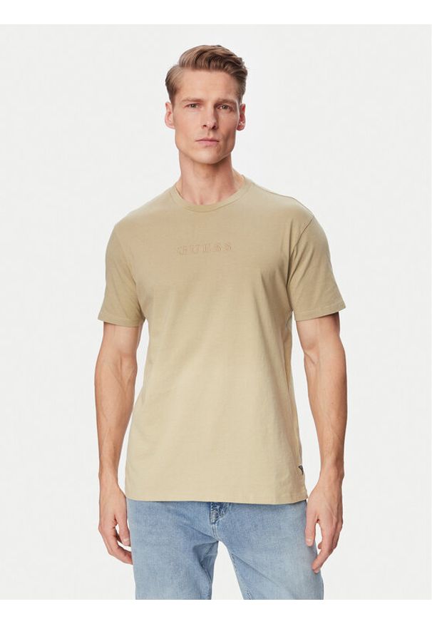Guess T-Shirt M6GI29 K3258 Beżowy Regular Fit. Kolor: beżowy. Materiał: bawełna