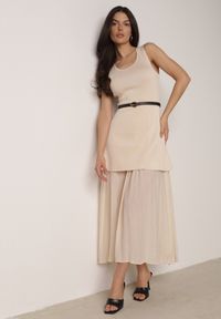 Born2be - Beżowa Dwuwarstwowa Sukienka Dzianinowa z Wiskozą i Paskiem z Klamrą Arkesia. Okazja: na co dzień, na spotkanie biznesowe. Kolor: beżowy. Materiał: dzianina, wiskoza. Typ sukienki: proste. Styl: casual, biznesowy, elegancki #2