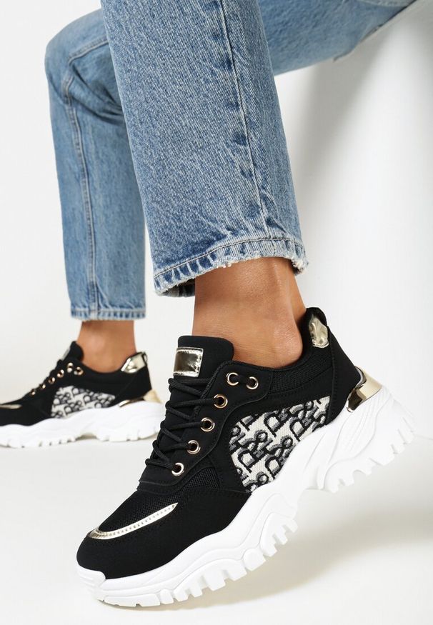 Born2be - Czarne Sneakersy na Grubej Podeszwie z Wstawkami Sassaria. Kolor: czarny. Materiał: materiał. Szerokość cholewki: normalna. Wzór: aplikacja