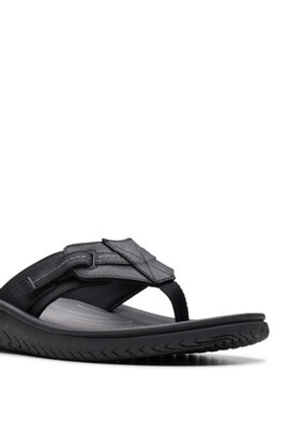 Clarks Japonki Wesley Sun 26176988 Czarny. Kolor: czarny. Materiał: skóra