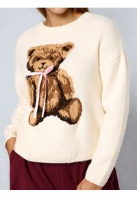 Sinsay - Sweter z nadrukiem - kremowy. Kolor: kremowy. Wzór: nadruk #1