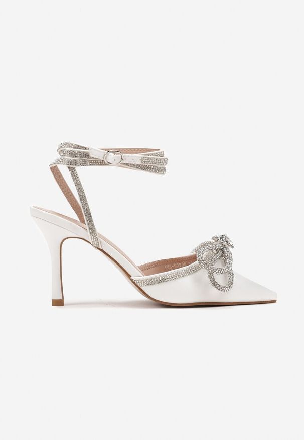 Renee - Białe Szpilki z Paskami i Kokardką w Cyrkonie Carolia. Zapięcie: pasek. Kolor: biały. Obcas: na szpilce. Styl: glamour